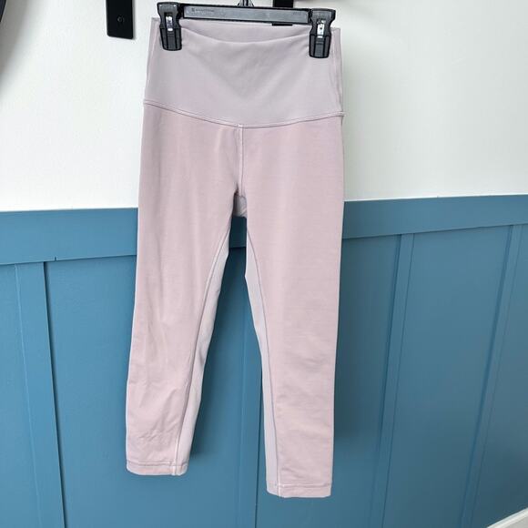 Lululemon Size 4 Wunder Under Crop Leggings 21" Pink High-Rise Luxtreme - Picture 1 of 4